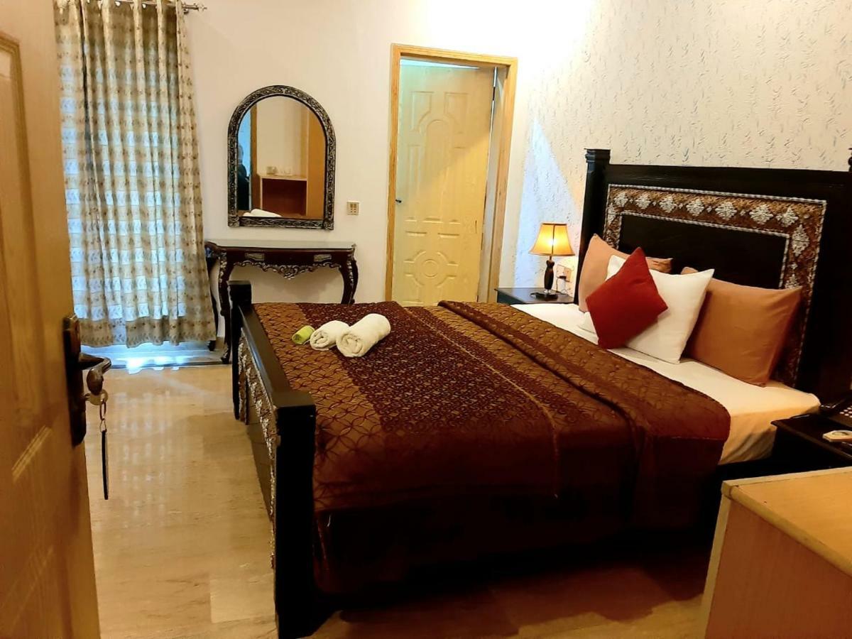 Hotel Park View Lahore Quarto foto